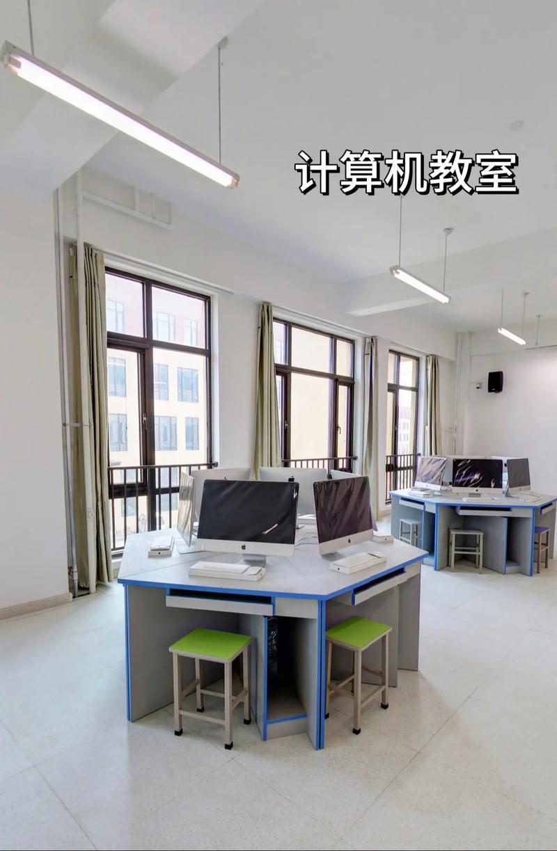 曹妃甸職業(yè)技術(shù)學(xué)院 硬件軟件雙優(yōu)，打造唐山軟件開(kāi)發(fā)人才的搖籃